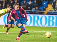 今晨突围战来临，比利亚雷亚尔围绕全明星赛止住颓势，引发热议，身体对抗强度拉满 -亚博app下载