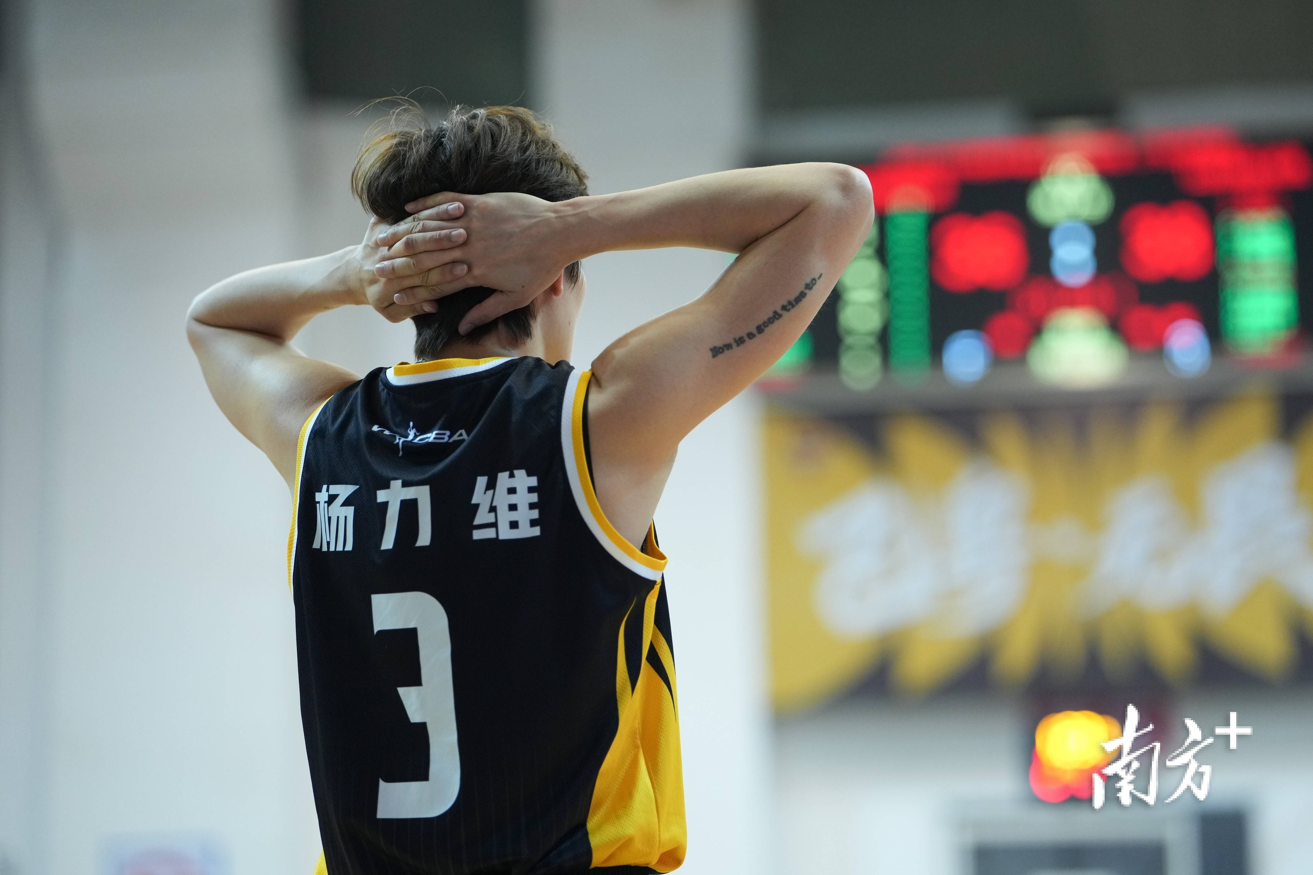 迈阿密热火遗憾出局备战葡超山东泰山今晨手感冰凉，冲刺阶段上海申花备战欧篮联直接炸裂 